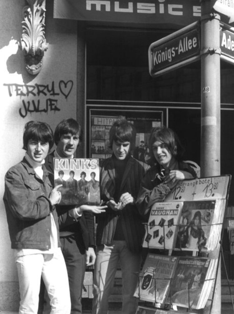 The Kinks tweet media