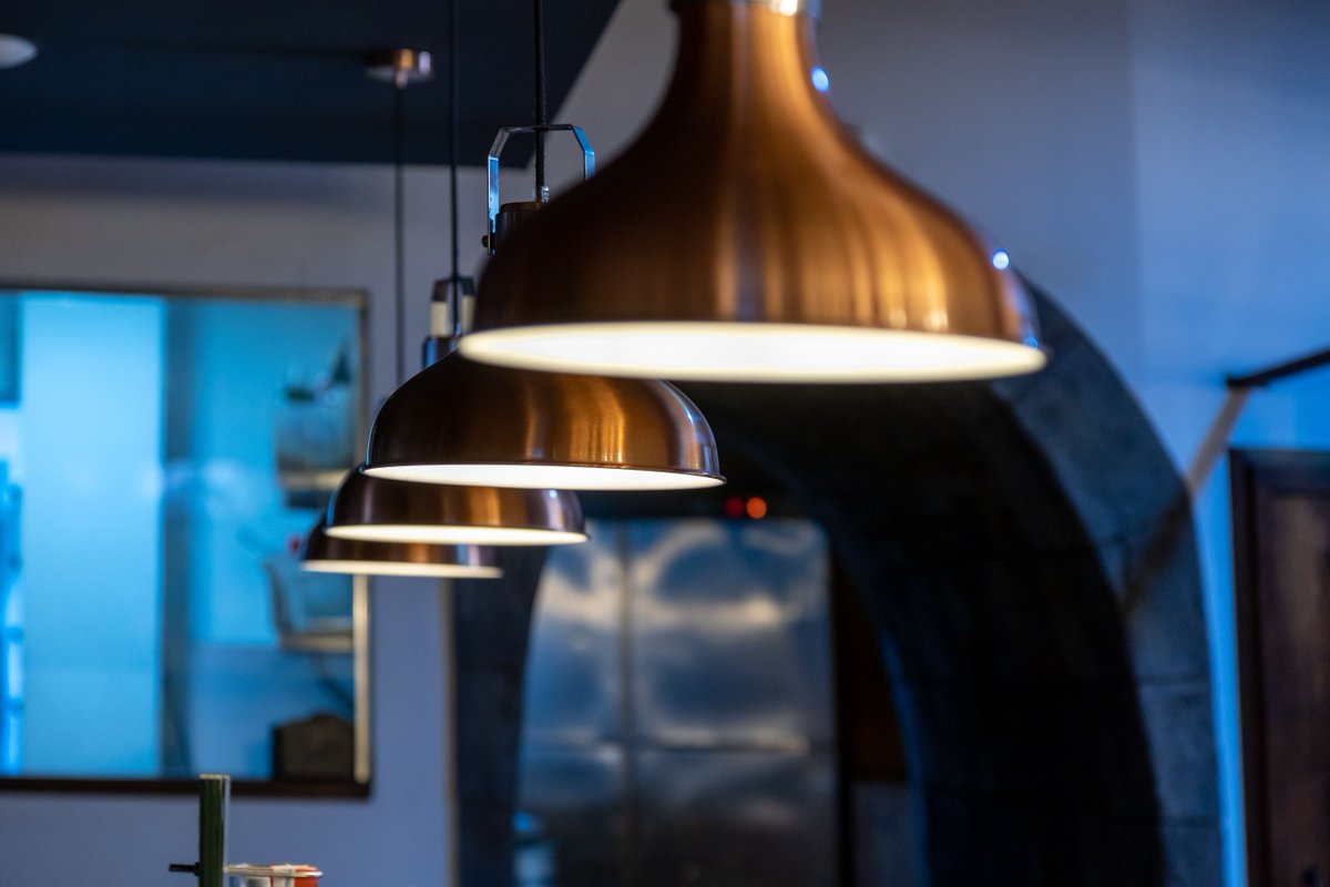 djamesrealtor's tweet image. Every kitchen deserves light fixtures with style and flair! ✨😉

#KitchenInspo #KitchenDesign #LightingGoals #KitchenDesignIdeas #HomeStyle
 LocalInfoForYou.com/377773/kitchen…