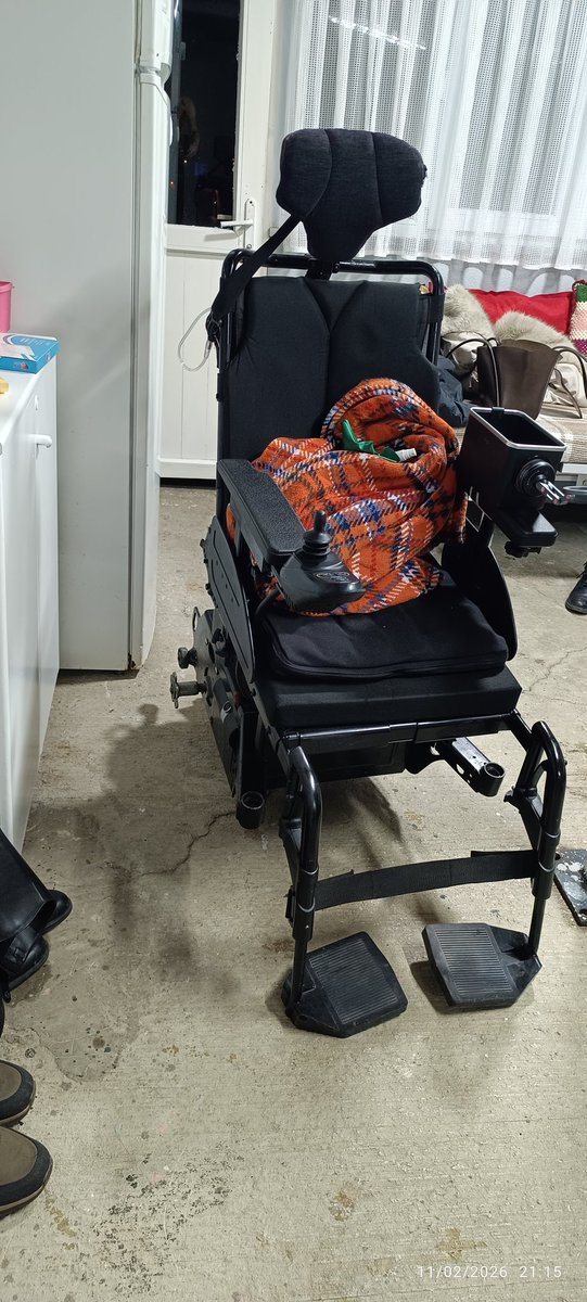 Benim Can Dostum Yoruldum Dedi Bıraktı Beni Çare Kilise Başvuru yapmak için bir yol gösterin.  BİR UMUTTUR YAŞAMAK MAHŞERİN ADAMI SN REİS SEDAT PEKER Tek çare Tedavi yi bile Bıraktım Çünkü Ölüm maaşı 6400 hastane ye ilaca göğüsteki cihaza yetmeyince ölüm beklemek