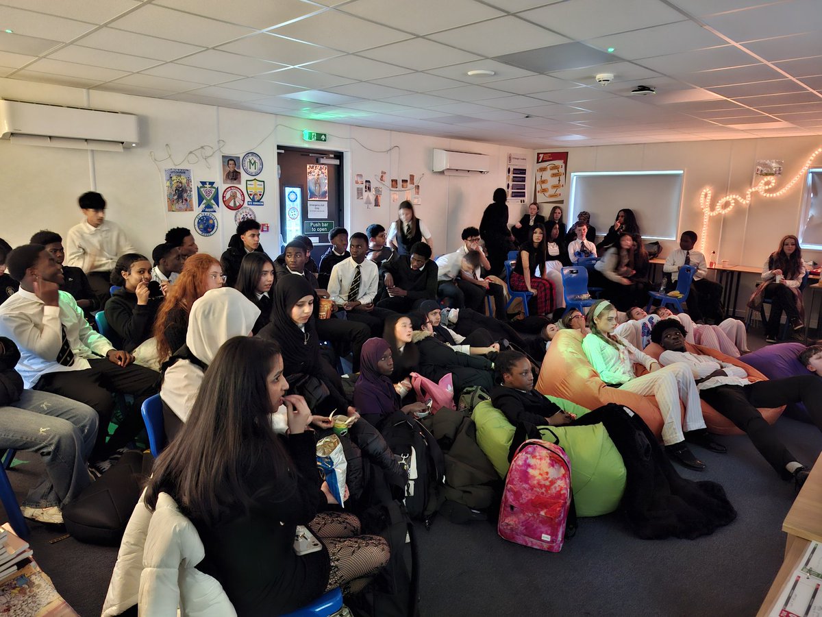 MissG_RE tweet media