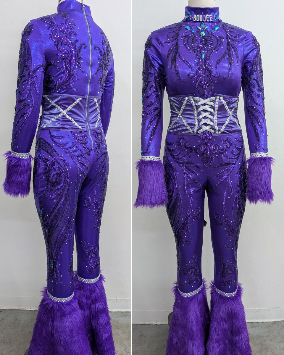 nogimmickgear's tweet image. Boujee! The perfect gear for @lashlegendwwe at Royal Rumble!!!
💜🤍💜
#wwe @wwe #royalrumble #lashlegend #customwrestlinggear #prowrestlinggear