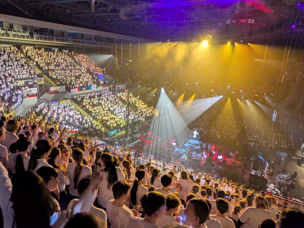 BirstallAcad13's tweet image. Thank you @YoungVoicesUK for such a truly memorable evening at Sheffield Arena 🎶✨ An incredible experience full of music, confidence, and joy—Team Birstall loved every moment! 💙🙌 #MakingMemories #7MustsofFocusTrust