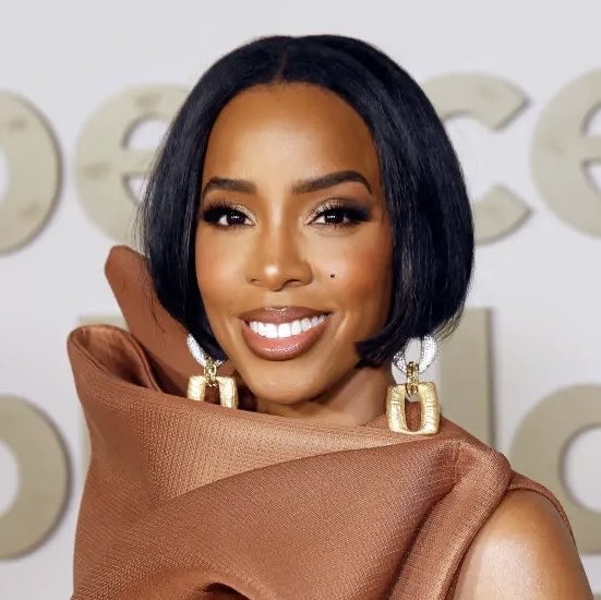 LilDueSwagg's tweet photo. Today we celebrate @KELLYROWLAND and the light she brings to everyone around her. Thank you for your kindness, your strength, your inspiration and the happiness you bring us every day. HAPPY BIRTHDAY KELLS! Love you so much sis 🫶🏼 https://t.co/q7ewLOYN8j