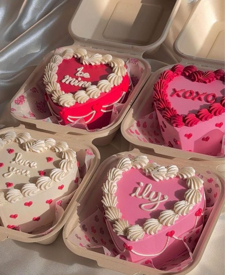 Hi there! I’m hosting a session this Sunday with Tikva Treats.

We’re bringing a DIY cake decorating session to Sauna Sundays.
Heart-shaped bento cakes, Swiss meringue buttercream, and three dreamy fillings to choose from.

🎟️ GHS 220 per person

Very limited slots! Link below: