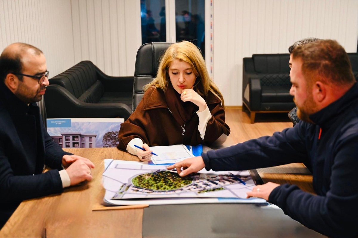 AKÇADAĞ’DA TESLİM SÜRECİ YAKLAŞIYOR malatyahamle.com/d/16092/akcada… #Malatya Hamle Haber Sitesi. <a href="/sirac_official/">İnanç Siraç Kara Ölmeztoprak</a> <a href="/hasanulutasbb/">Hasan Ulutaş</a> <a href="/AkcadagB/">Akçadağ Belediyesi</a> <a href="/Toki_Kurumsal/">TOKİ</a>