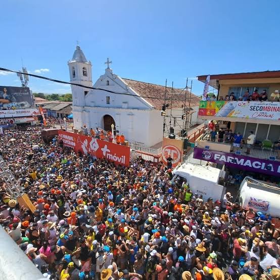 Increíble. Azuero sin agua y veremos a gente inadaptada colaborando a empeorar la difícil situación. Estos días sin agua en Chitré