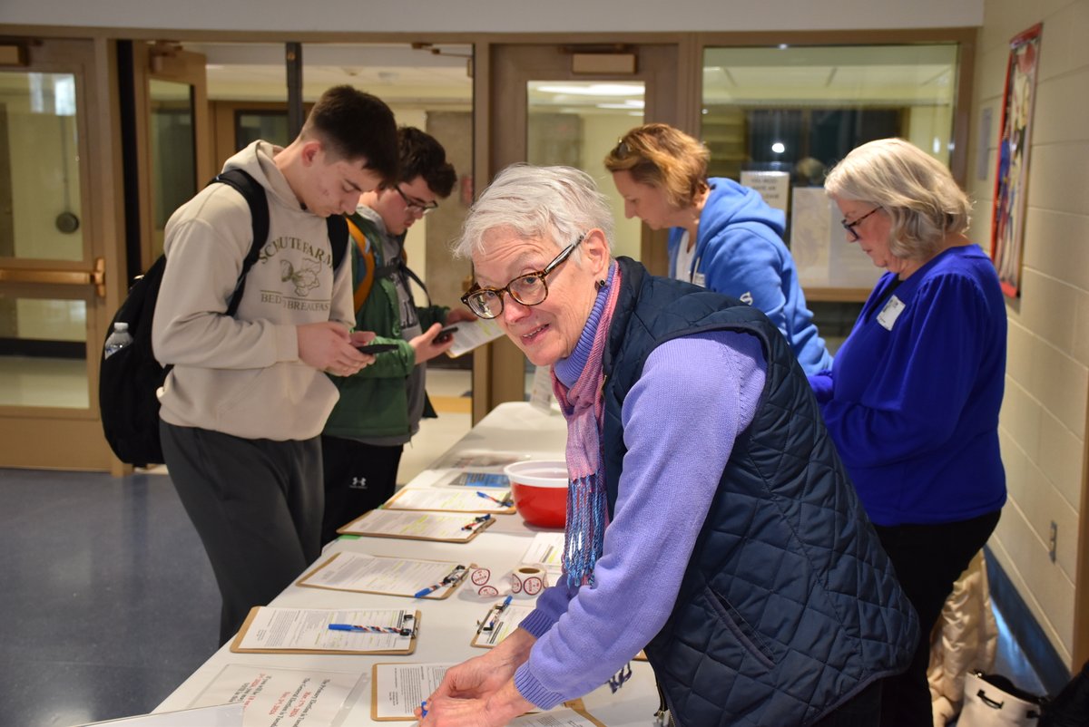 Lyons Township High School District 204 tweet media