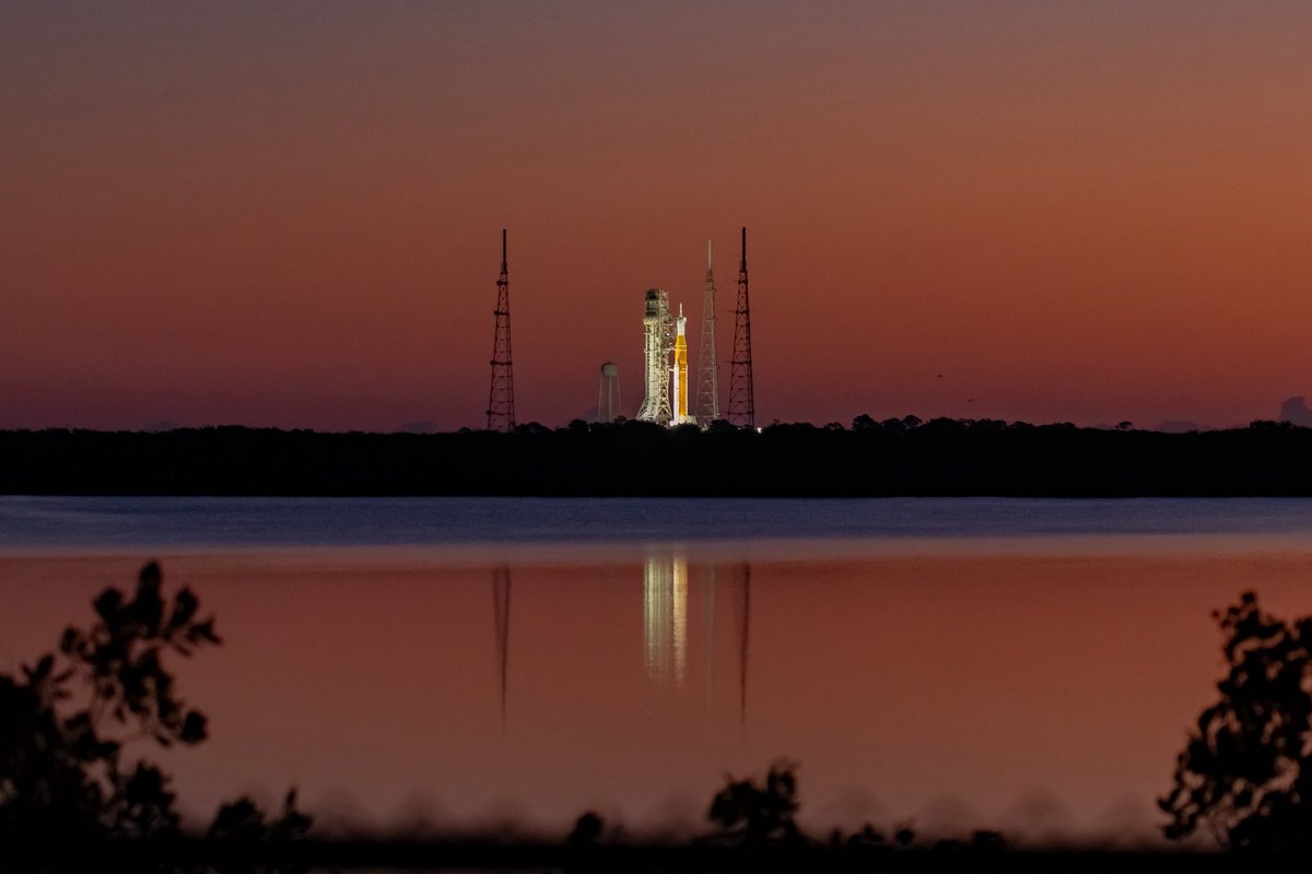 OFeild's tweet photo. Recent sunrises 🚀🌅 https://t.co/DqkUnnAT6V