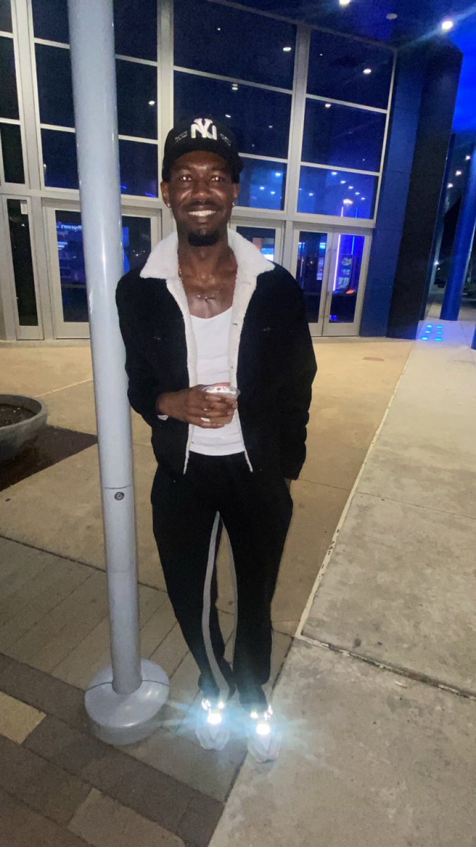 BryanMJordan1's tweet photo. Bday month 🥂🥂turning uppp https://t.co/6ewWmawIyL
