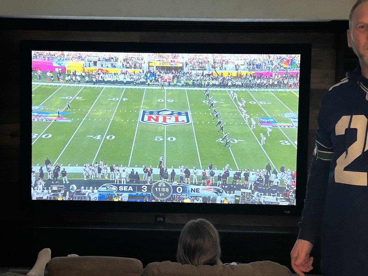 DarrylChr's tweet photo. @TaylorMadeCA @Seahawks @kenneytd @ryandsmith32 @maksrylee https://t.co/p9BI958p63