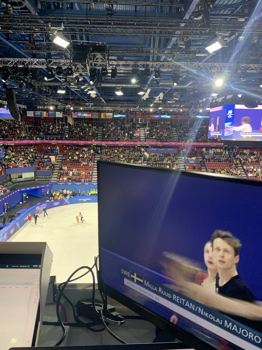Vanavond de ontknoping bij het ijsdansen.

Gaat Guillaume Cizeron -met nieuwe partner- zijn titel prolongeren?

Vanaf 21.20 uur volgen we de laatste twee groepen op de livestream. En we flitsen de laatste paren bij Dione in Studio Olimpico.