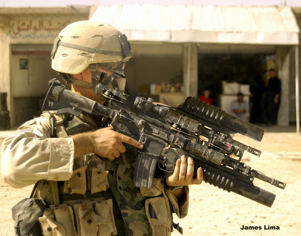 JamesLima1's tweet photo. AVATAR design: Exomask and rebreather pack. Brutal functional design allows for maintenance with basic issued pocket multi-tool. Striped of styling and product design - its is also intimidating looking. Vocal window provides visual info confirmation, key in tactical operations. https://t.co/AyaGJmSBpA
