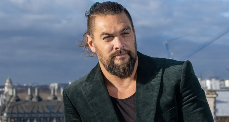 Jason Momoa, Justin Lin'in 'Helldivers' Video Oyun Filmine Katılıyor
Sony Pictures/PlayStation Productions projesi için 10 Kasım 2027'de sinema gösterimi planlandı.