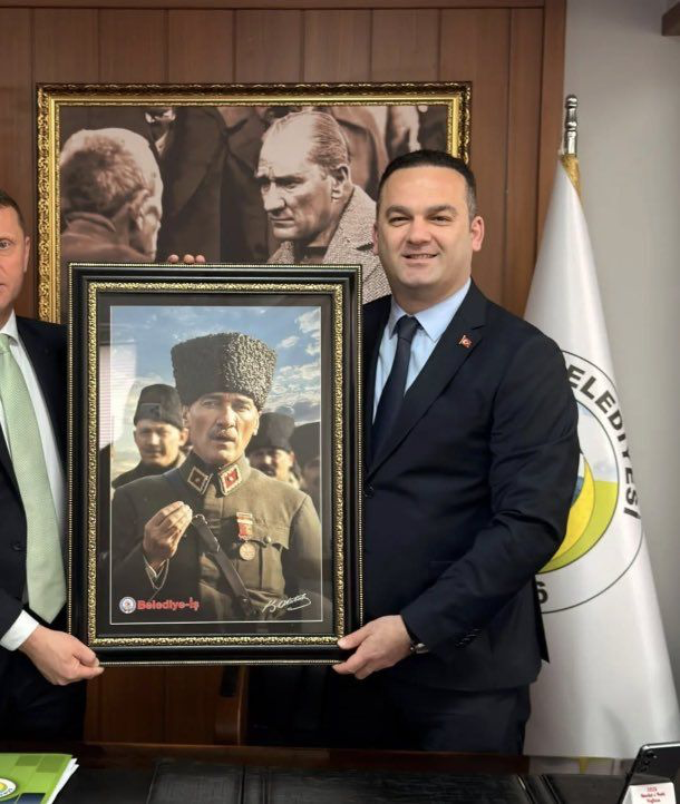 dailyummah's tweet image. 🔴#CHP’li Giresun Görele Belediye Başkanı #HasbiDede, sosyal medya üzerinden küçük kıza cinsel taciz iddiasıyla başlatılan soruşturma kapsamında tutuklandı.