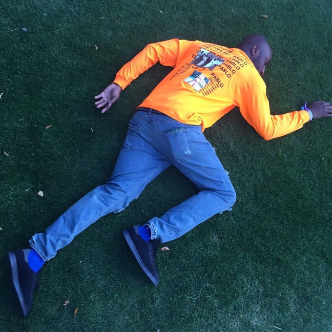theskitzo_'s tweet photo. Virgil Abloh in “The Life Of Pablo” tour merch(2016) https://t.co/07cGMHGHwQ