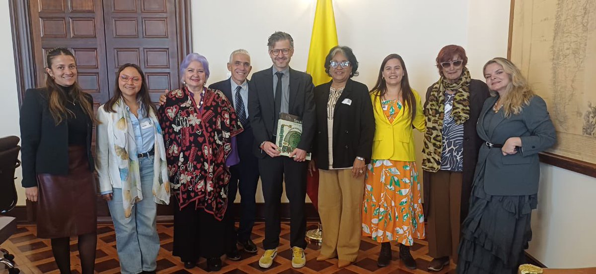 Seguimos camino al Festival de Fuego en Santiago de Cuba, con Colombia como anfitrión.

A través de la cultura, profundizamos la integración de nuestros pueblos, damos nuestro apoyo solidario al pueblo cubano e impulsamos el turismo en la isla, víctima del infame bloqueo.

En