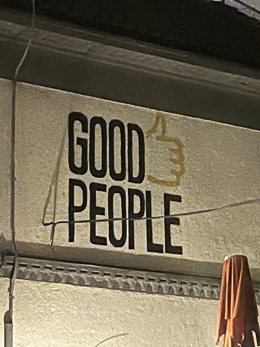 goranpandza's tweet image. Love this building and this special Dorćol corner.

Good People 👍

#Dorćol #Belgrade #Serbia 
#goodpeople