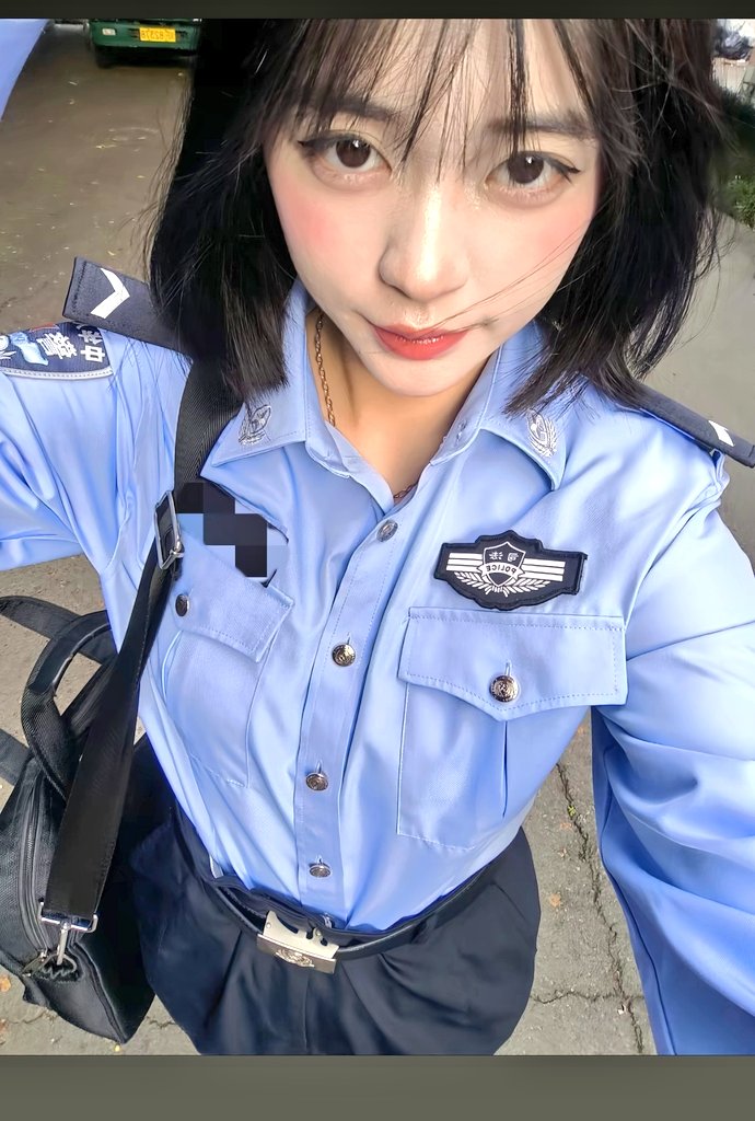 lullaby129245's tweet photo. 苏州文职女警找男S 要求帅，几把大 。可以不用爆金币 有男票。 #反差婊 #母狗 #苏州 https://t.co/CvJDpAiu78