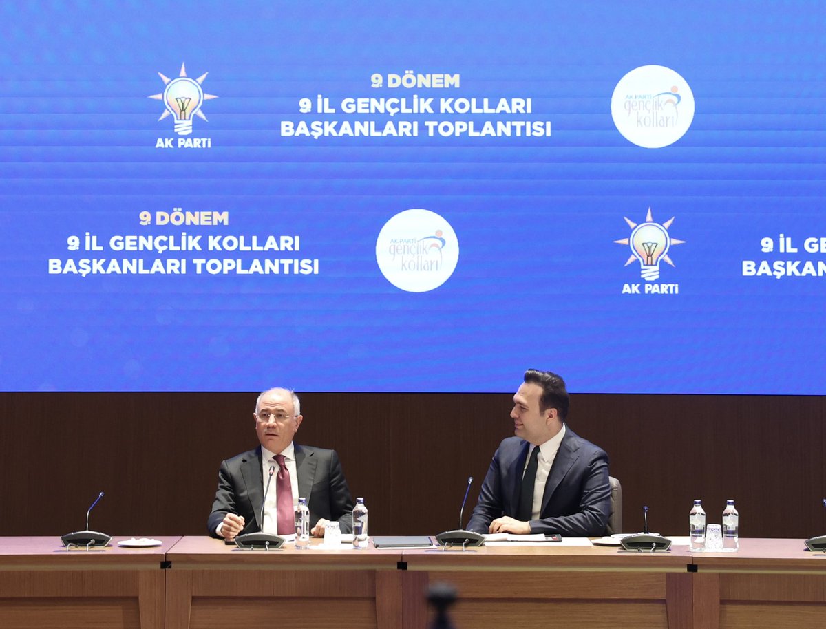 📍AK Parti Genel Merkezi🙋🏻‍♂️

Genel Başkan Vekilimiz Sayın <a href="/efkanala/">Efkan Âlâ</a>’nın katılımlarıyla 81 İl Gençlik Kolları Başkanları toplantımızı gerçekleştirdik.

Terörsüz Türkiye vizyonumuzdan özgürlükçü, sivil ve demokratik yeni anayasa vurgumuza, sorumluluklarımızdan hedeflerimize