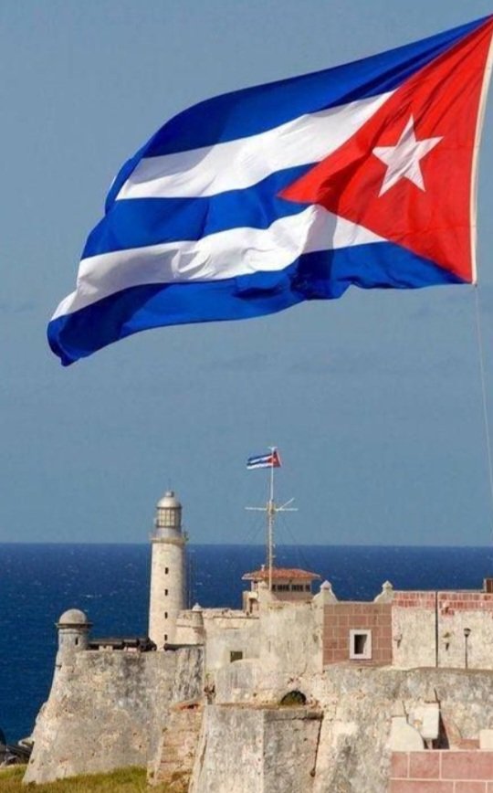 Cada pueblo tiene el derecho sagrado de decidir su destino sin imposiciones externas. #CubaEstáFirme
