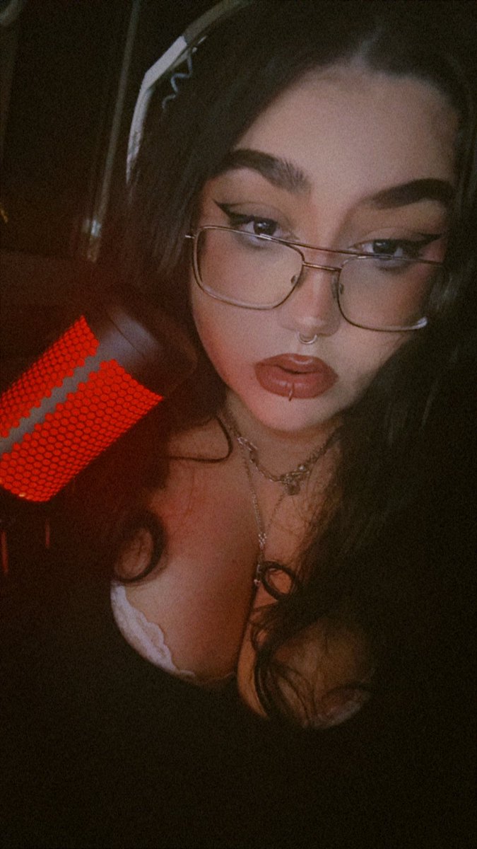 En directo en twitchhhhh
/aitannnita