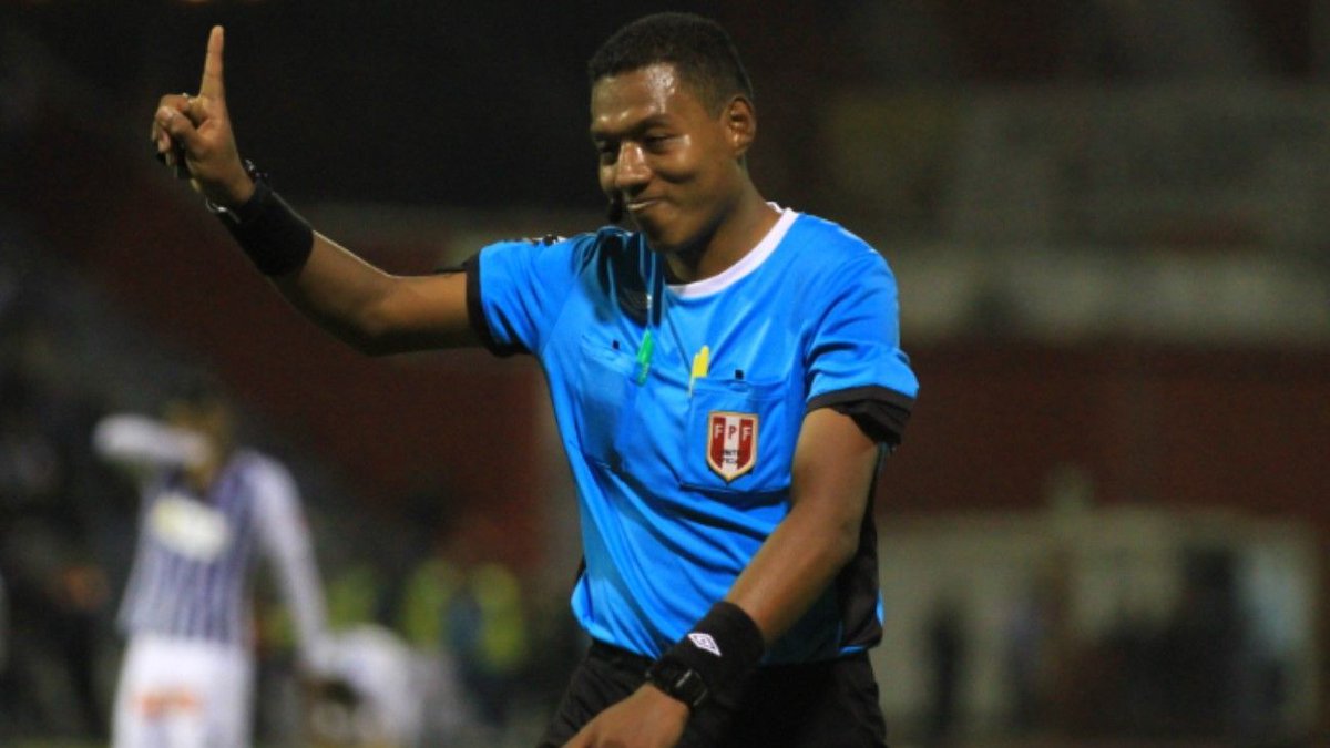 Kevin Ortega y Alejandro Villanueva recibirán 3 fechas de sanción por el penal cobrado en #CuscoFC vs #Universitario. De otro lado, informe técnico VAR confirmó offside de Luciano Nequecaur, por esa razón Edwin Ordoñez y Milagros Arruela no tendran "correctivo". <a href="/RPPDeportes/">Fútbol Como Cancha - Oficial</a>