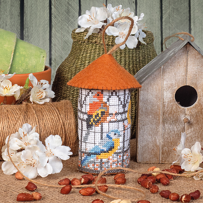 ‘Feed the birds’ with our delightful 3D bird feeding hanging decoration, designed by <a href="/tinymodernist/">Tiny Modernist Cross Stitch</a> – the perfect gift for nature lovers! 🐦

Stitch yours with the April 26 issue 👉 f.mtr.cool/pbznmcmuqv

#crossstitcher #crossstichpattern #crossstitchermagazine #xstitch