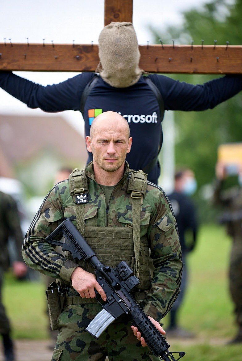 Deeteem1's tweet image. Did you know the CIA had secret prisons in Poland for the 9/11 terrorists where they could torture them outside of U.S. law? Let Poland handle the Epstein list the same way.