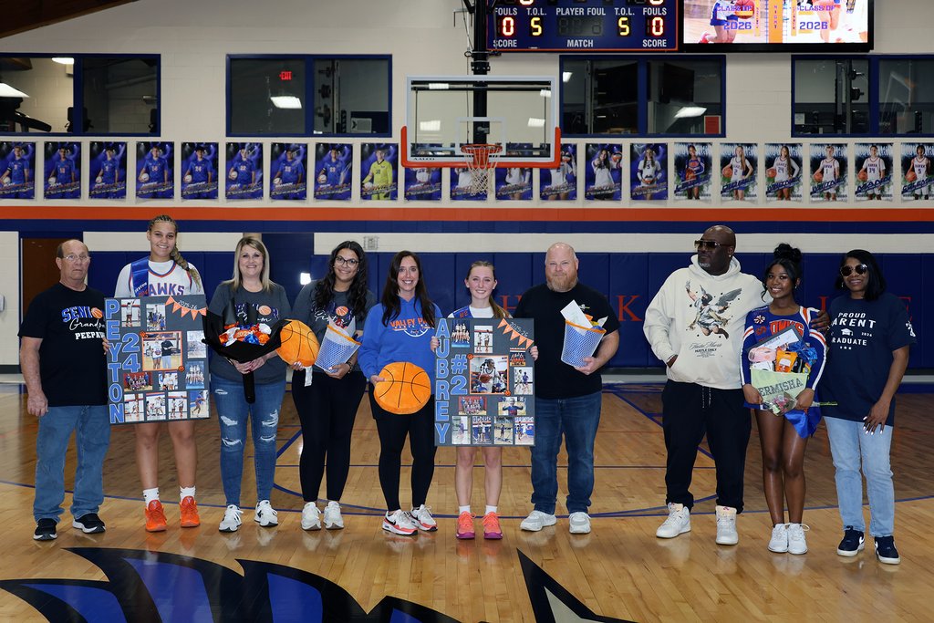 ValleyParkSD's tweet photo. A night to celebrate our amazing seniors! 🏀💙🧡 Shoutout to Tim, Owen, Brayden, Blake, Gavin, Peyton, Aubrey and Jermisha, plus a huge congrats to Tim Coleman on 1,500 career points! So much Hawk Pride in one room. #VPPride #GoHawks https://t.co/aMjLfPg1LS