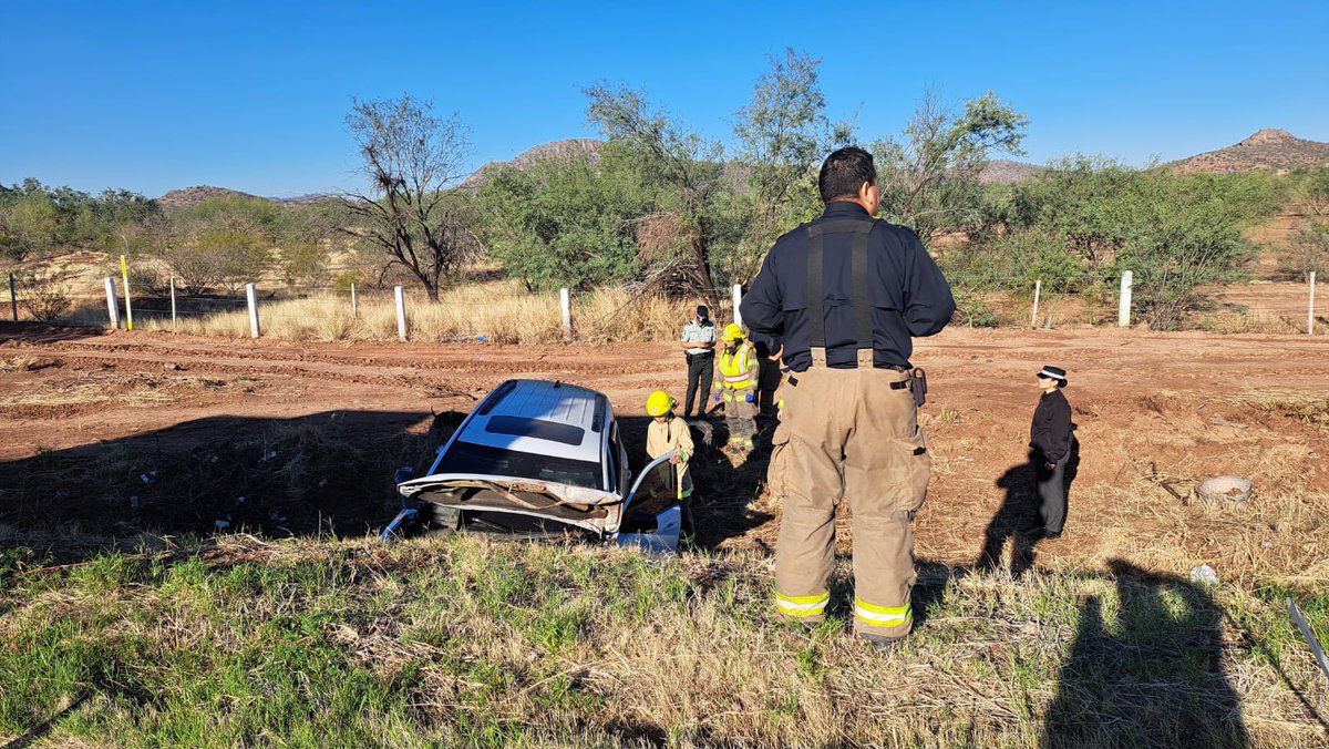 🟥✏️ SE ACCIDENTA SECRETARIO DE GOBIERNO EN TRAMO CARRETERO

El secretario de Gobierno, <a href="/AdolfoSalazar_/">Adolfo Salazar</a>, sufrió un accidente en un tramo carretero Hermosillo- Guaymas.

El funcionario recibió atención médica y se reporta fuera de peligro.

Hasta el momento no hay información