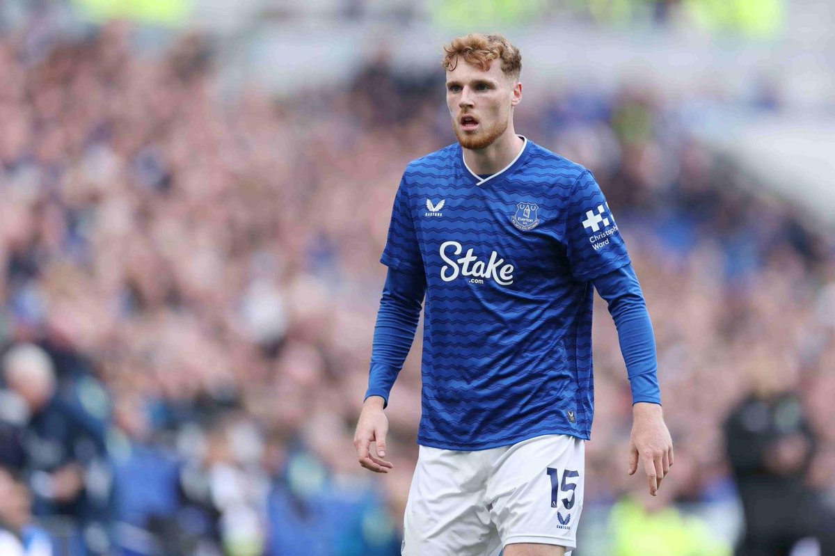 With Jake O'Brien at RB, Everton concede a goal every 62 minutes 🔵⚽️

With Jake O'Brien at CB, Everton concede a goal every 183 minutes.

At home, Everton concede every 58 minutes with O'Brien at RB but only every 93 minutes when he's played CB.