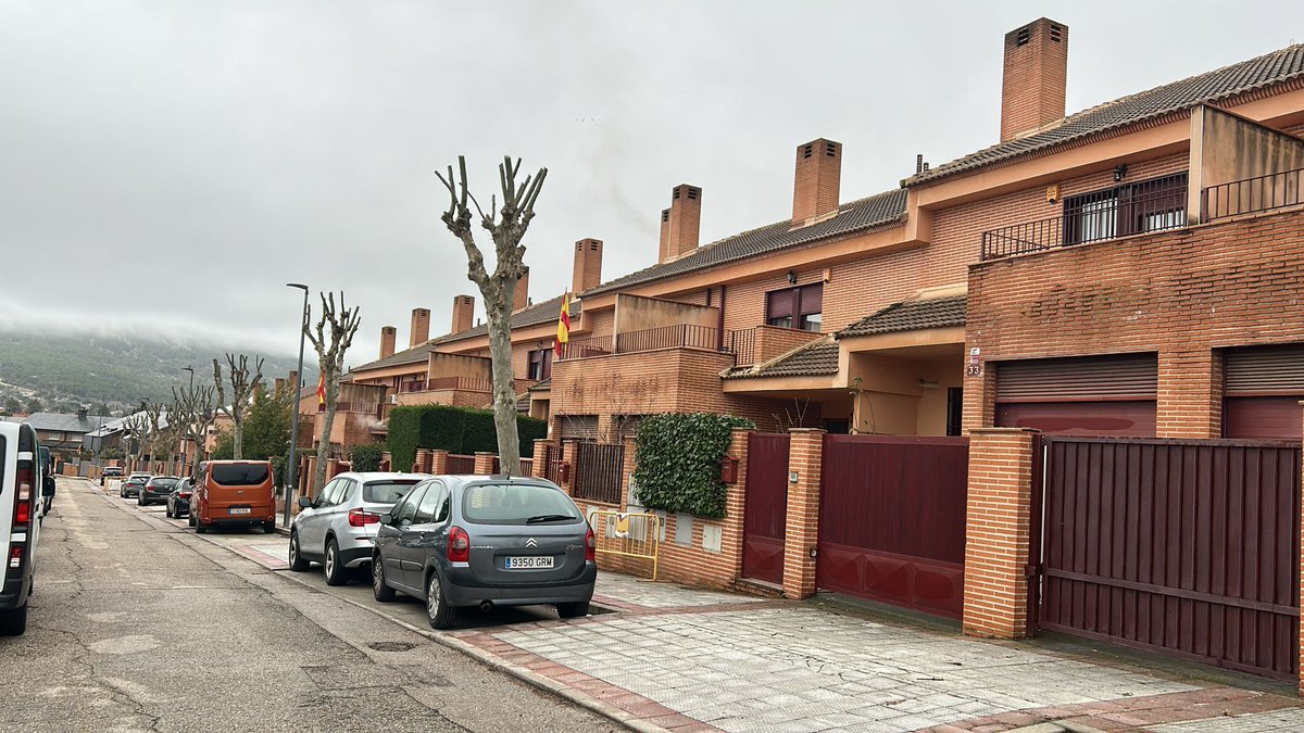 ¡Mejoramos el arbolado de nuestras calles! 🌿🚜
Avanzamos con la campaña de poda urbana en #Moralzarzal. Un total de 1.000 ejemplares del casco urbano serán revisados y acondicionados por el equipo de #MedioAmbiente para una mejor convivencia y cuidado del entorno.
#áboles