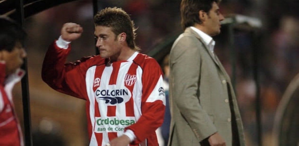 Axel Tello tweet media