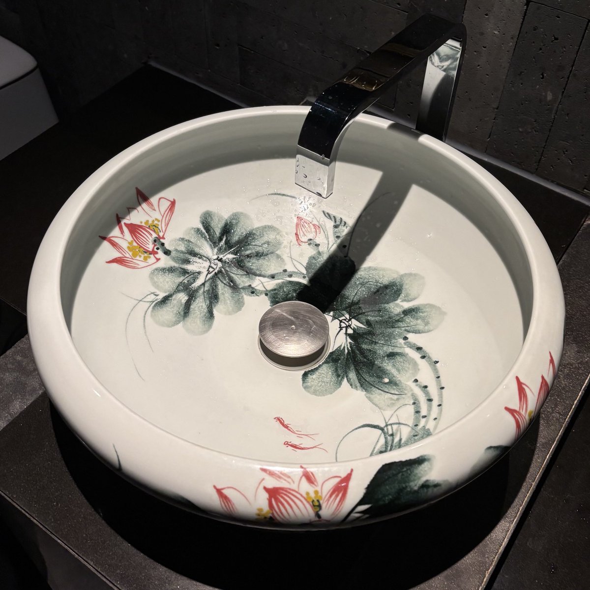 beautiful sink i saw at a restaurant once