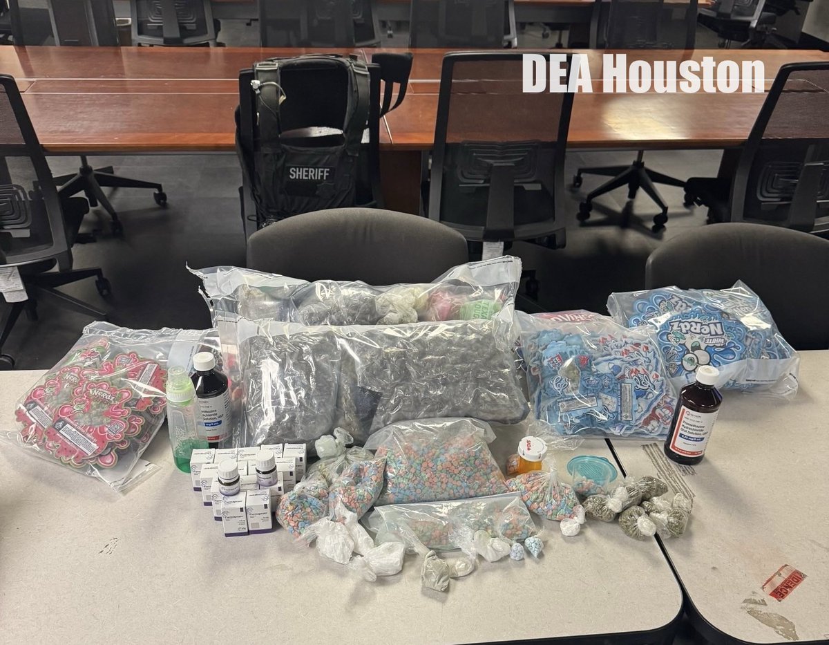 DEAHOUSTONDiv's tweet image. You're looking at a variety of deadly drugs, including #fentanyl, that were sold in Houston communities. #DEA Houston's joint efforts with @cityofKatypd, @houstonpolice, and @TxDPSSoutheast led to the arrest of the individual profiting from this poison. #FentanylFreeAmerica