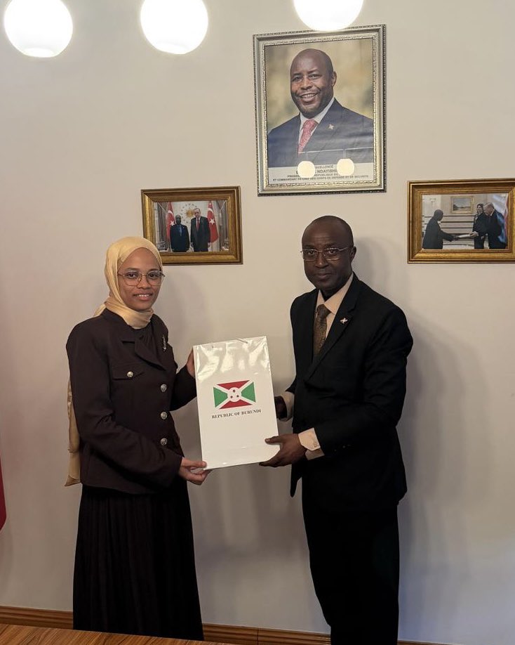 africa_withoutb's tweet photo. The Ambassador praised AWB’s philosophy and urged unity, ethics &amp; collective responsibility above personal interests.

A constructive dialogue reinforcing commitment to a united, forward-looking Africa. https://t.co/8SDjM6Tmij