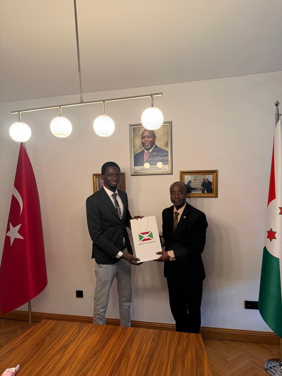 africa_withoutb's tweet photo. The Ambassador praised AWB’s philosophy and urged unity, ethics &amp; collective responsibility above personal interests.

A constructive dialogue reinforcing commitment to a united, forward-looking Africa. https://t.co/8SDjM6Tmij