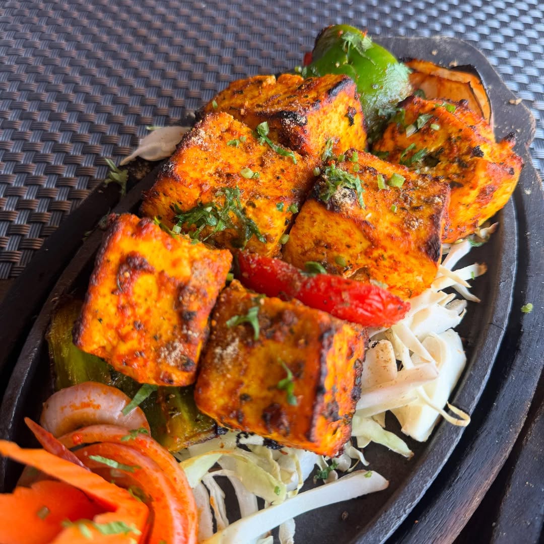 Satyaa_aa's tweet photo. Food media!!! https://t.co/PxdLkQ7txE