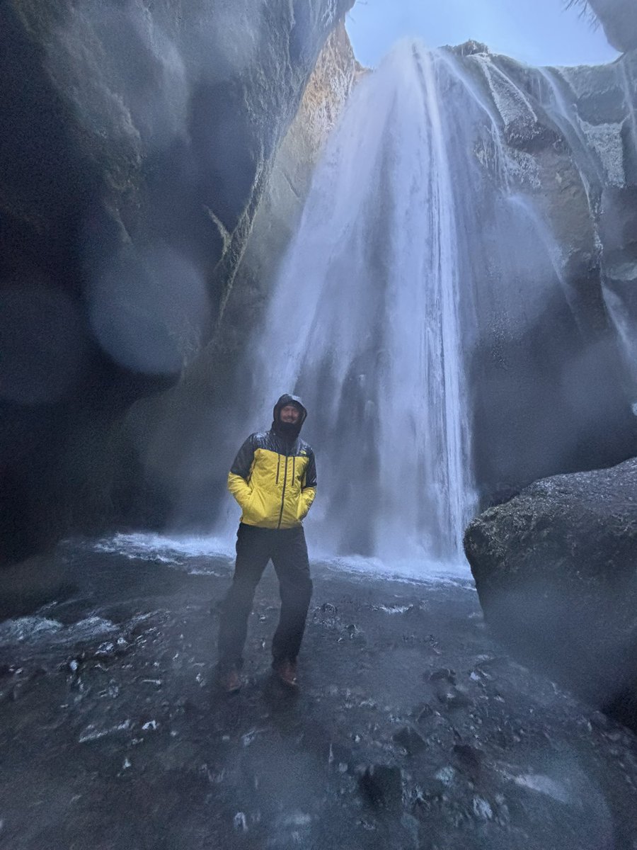 HTHAGeography's tweet photo. We finished day 3 with a visit to the unforgettable  Seljalandsfoss. https://t.co/VABqvqfYAW