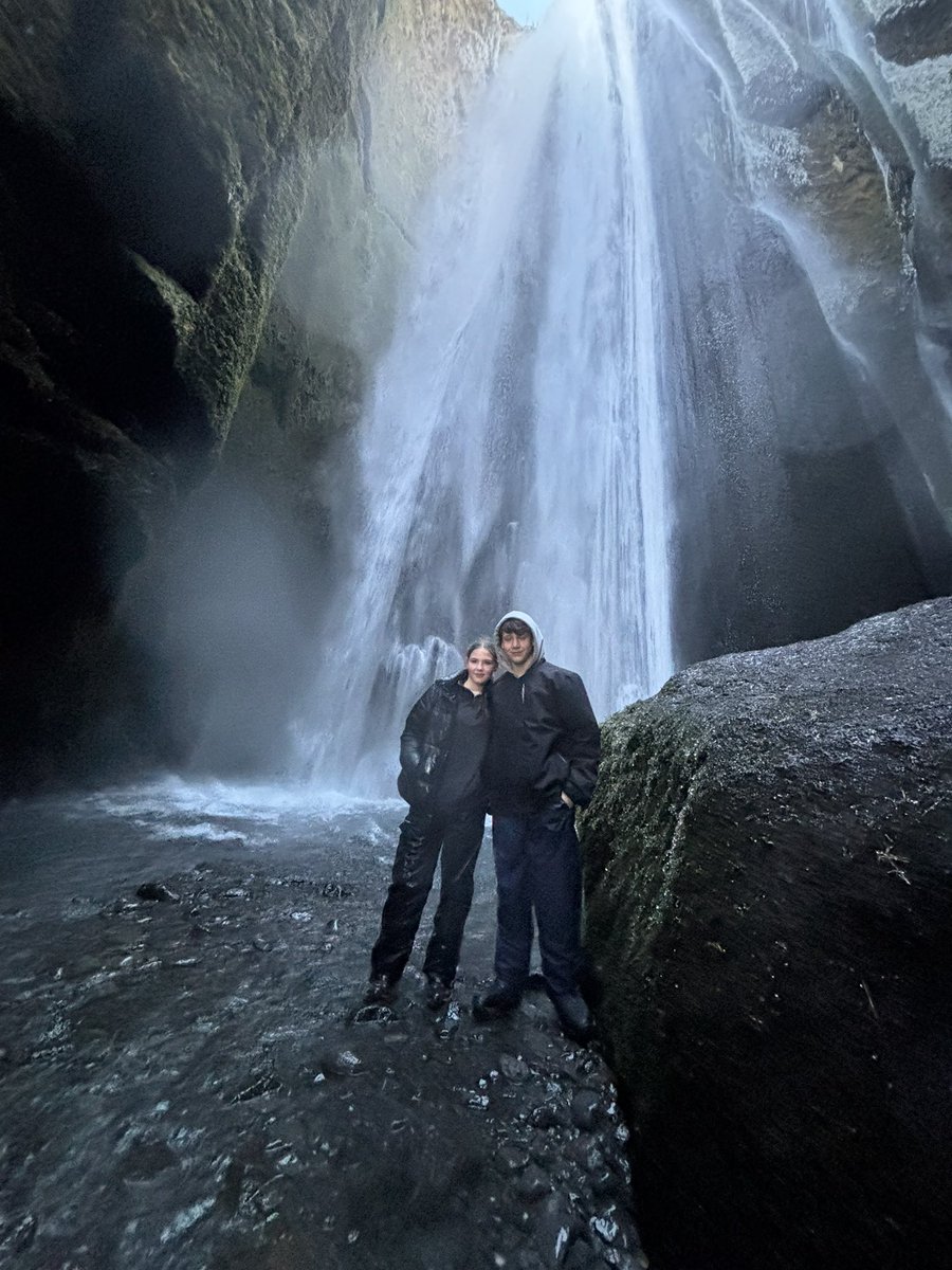 HTHAGeography's tweet photo. We finished day 3 with a visit to the unforgettable  Seljalandsfoss. https://t.co/VABqvqfYAW