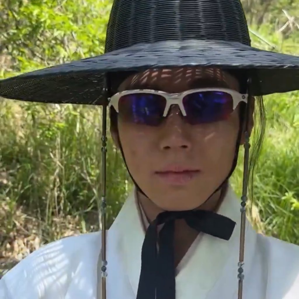 아니 우리나라 전하들 야르력 미쳣네