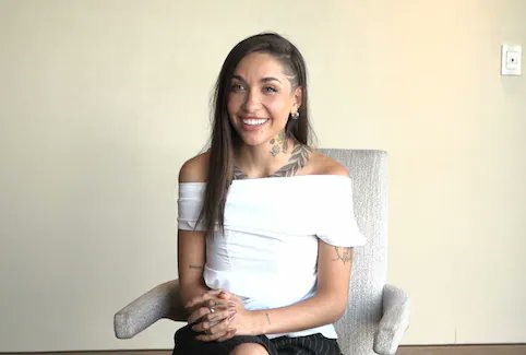 "Me gustaría trabajar con Milo J, me gusta mucho lo que hace, me encanta, me parece tan especial; él tiene un ángel tan increíble y nos llevamos muy bien. Yo lo quiero mucho y a su mamá, y me encantaría, siento que sería algo muy lindo, una canción juntos" — Maria Becerra.