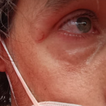 izquierdadiario's tweet photo. Grave: las fuerzas represivas disparan a los ojos en la protesta contra la reforma laboral en Congreso. https://t.co/RrOs6kB0eV