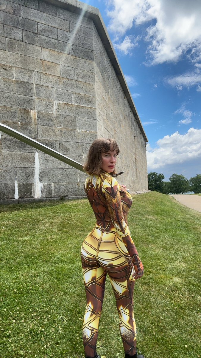 The world needs an army of Lady Farnese de Vandimions