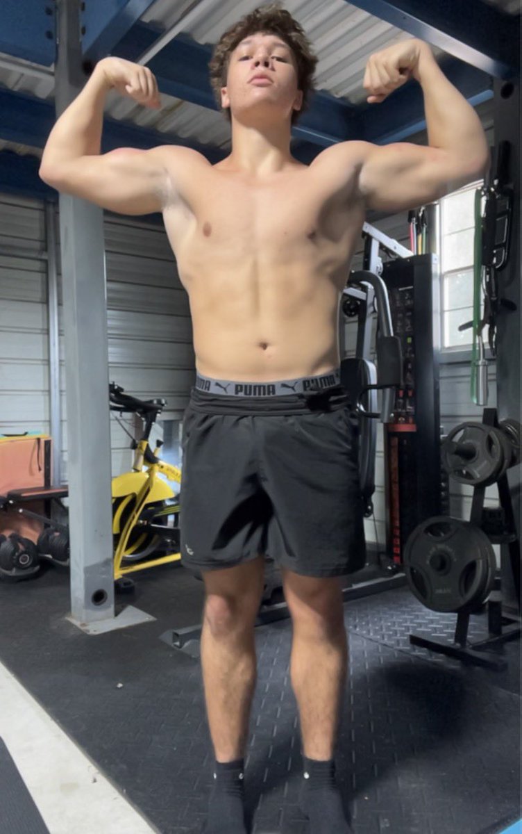 Gagecarpenter40's tweet photo. Consistency doesn’t care how you feel!Found out i had the flu a few days ago but that’s no excuse.Stronger and Faster everyday! @Dan_Goodspeed @SuncoastPreps https://t.co/FVmzrGnJIK