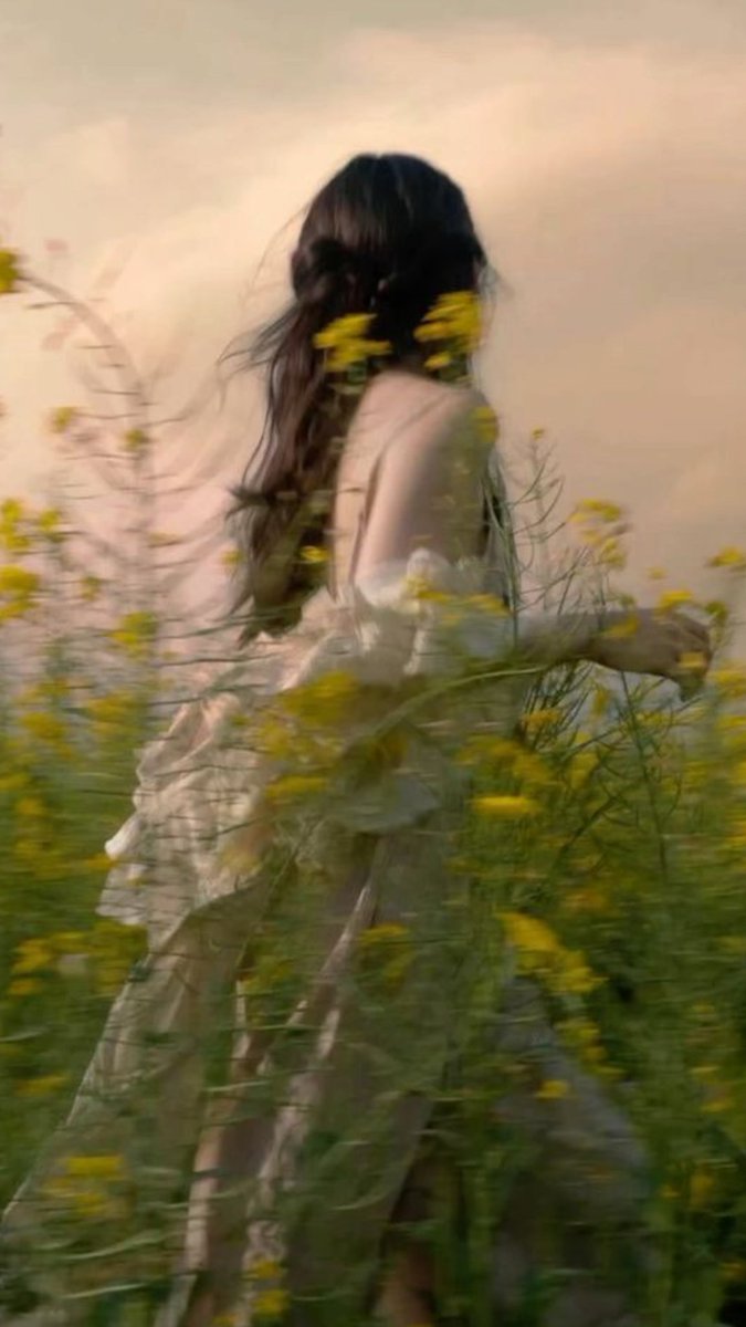 𝓞𝓷𝓵𝔂 𝓐𝓮𝓼𝓽𝓱𝓮𝓽𝓲𝓬 (@oaesthetiicc) on Twitter photo 