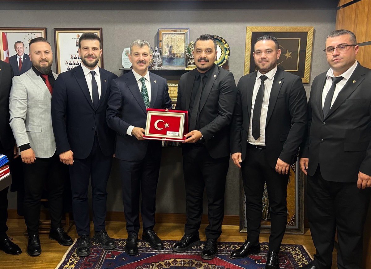 samialtnok's tweet photo. TOBB Aksaray il Genç Girişimciler Kurulu
olarak Gazi Meclisimizi ziyaret ettik.

Nazik kabulleri, samimi ilgileri ve destekleri için kıymetli milletvekillerimiz Sayın Turan Yaldır, Sayın Ramazan Kaşlı, Sayın Cengiz Aydoğdu ve Sayın Hüseyin Altınsoy'a teşekkür ederiz. https://t.co/MtEKW6YSCP