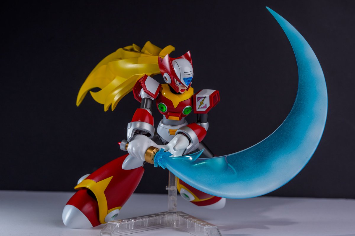 moroo25252's tweet photo. 祝日はやっぱりプラモ！
ロックマンXよりゼロ完成！
かっけー！
#ロックマンX https://t.co/zH4djPKVVy