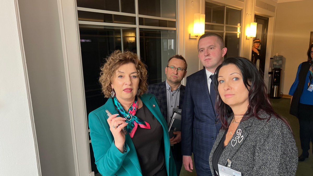PiotrGrabarczyk's tweet photo. O sprawach ważnych i bardzo ważnych dla Olkusza i Małopolski rozmawialiśmy dzisiaj wspólnie z @DorotaMarek_ w @KancelariaSejmu i @PolskiSenat.🇵🇱

#Olkusz #SejmRP #PowiatOlkuski #Małopolska https://t.co/GQDJDXd98d