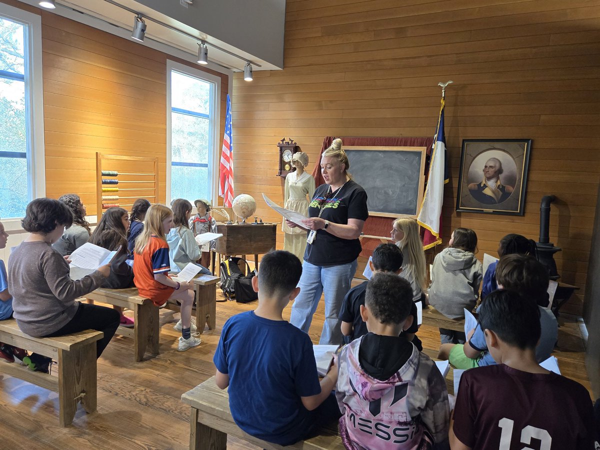 Mrs. Lidey tweet media